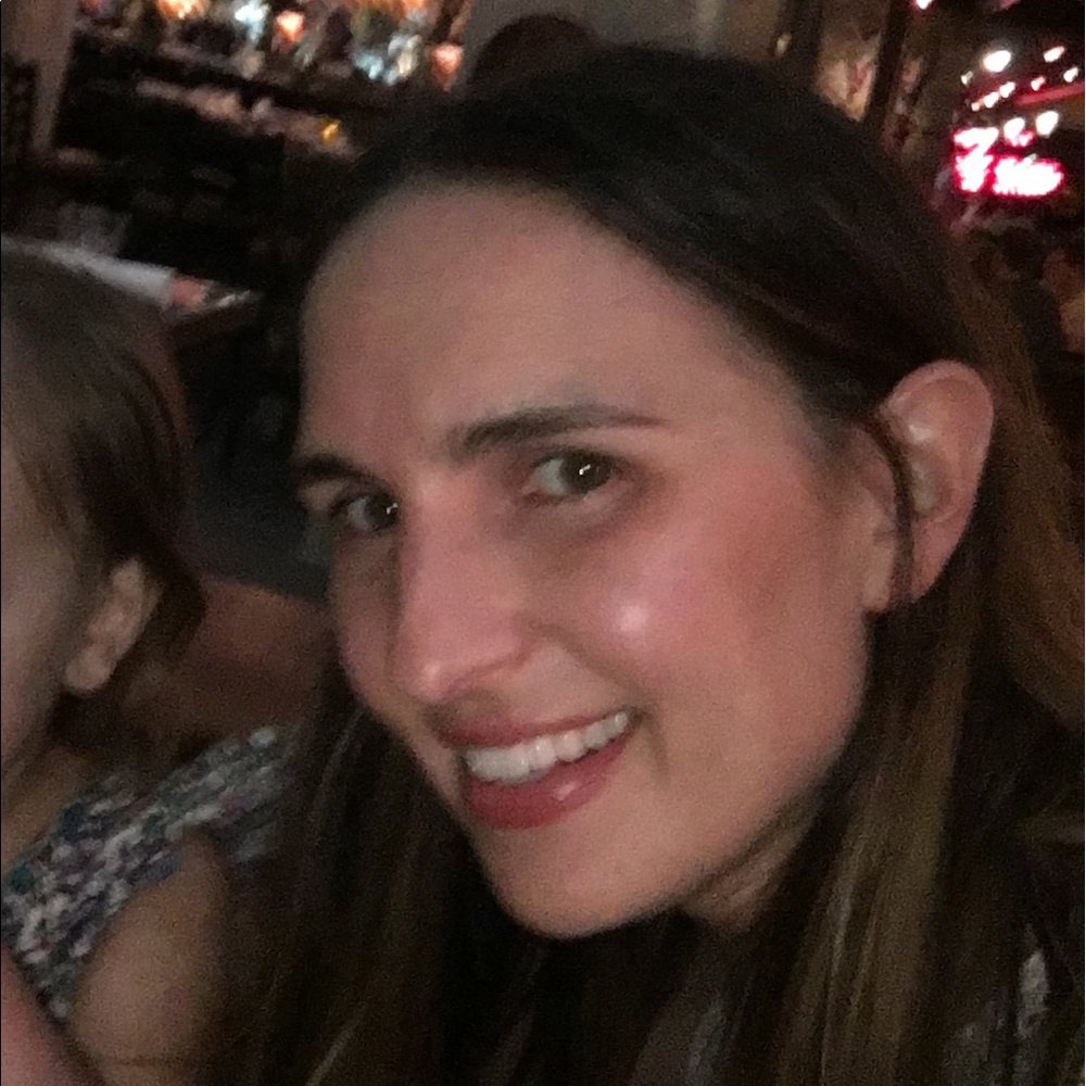 Meet your Posher, Stephanie